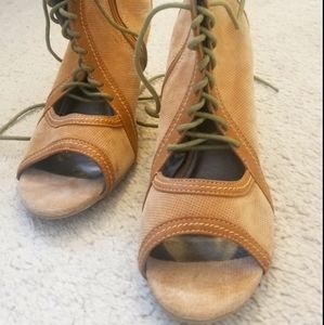 Perlina Suede Funky Shoe/Boot